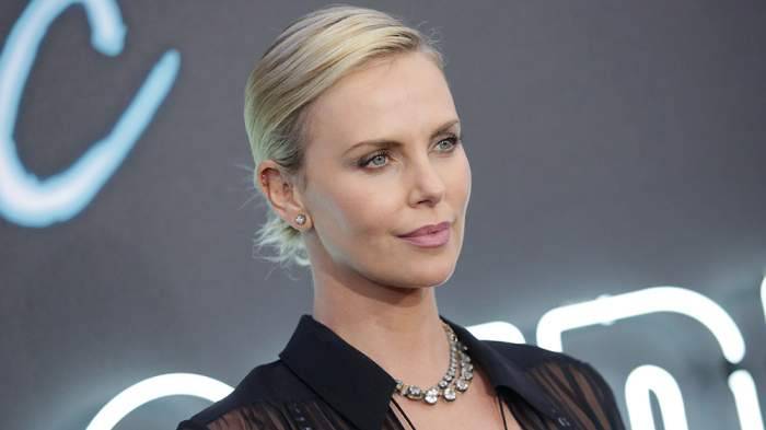 Charlize Theron Lifestyle Wiki Net Worth Income Salary House Cars Favorites Affairs