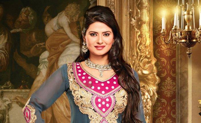 Kratika Sengar Lifestyle, Wiki, Net Worth, Income, Salary, House, Cars