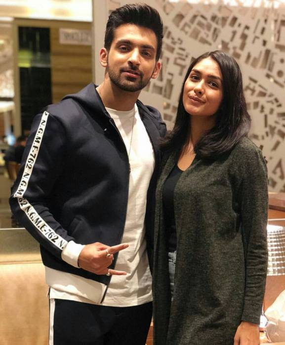 Mrunal Thakur Lifestyle Height Wiki Net Worth Income