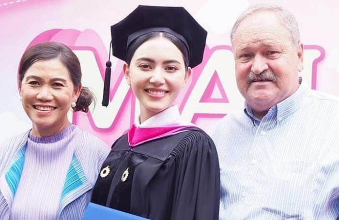 Davika Hoorne Lifestyle Age Height Weight Family Wiki
