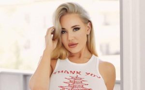 Who Is Savannah Bond? Net Worth, Lifestyle, Age, Height, Weight, Family