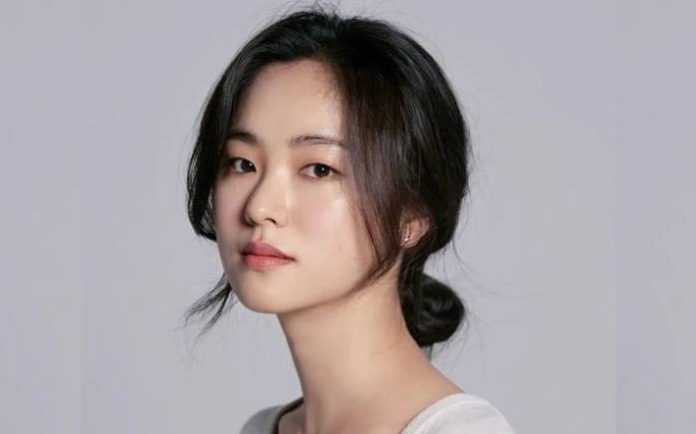 Who Is Jeon Yeo-been? Net Worth, Lifestyle, Age, Height, Weight, Family ...