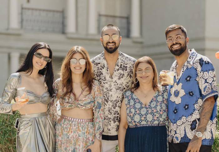 Hardik Pandya Family